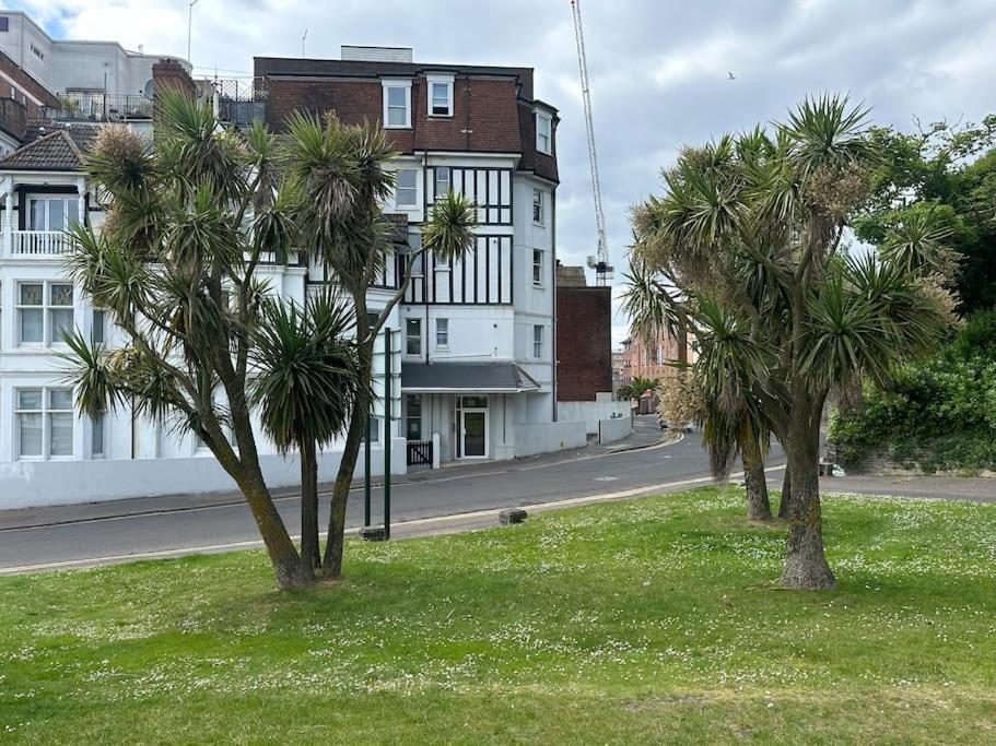 On The Beach Retreat Bournemouth Esterno foto